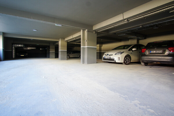 galerie-poze-parcare-parcare-aeroport-iasi-rezervare-online-rapida-30.jpeg